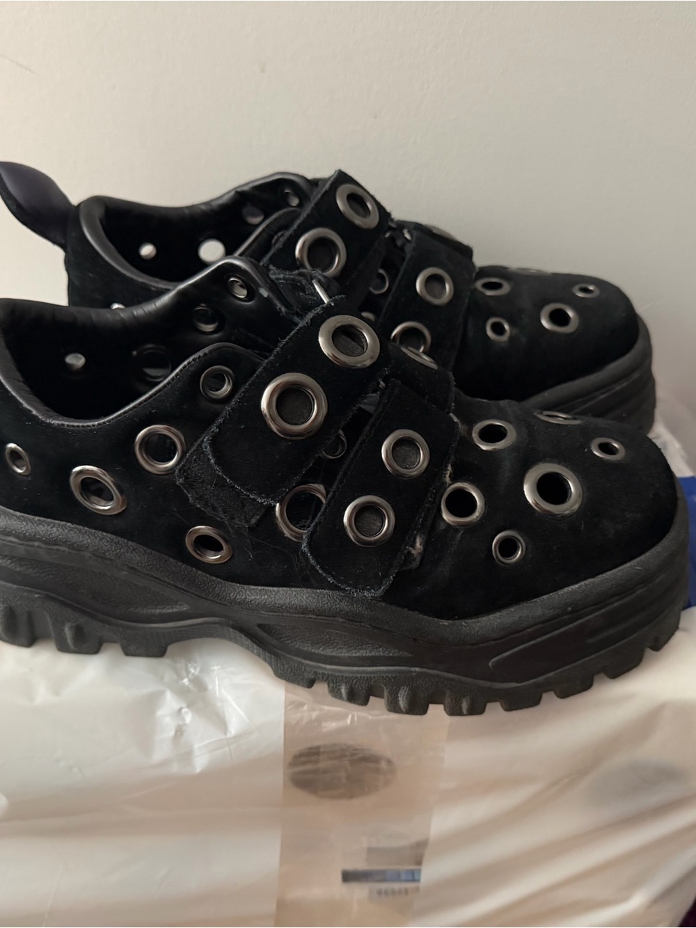 Eytys SSENSE Exclusive Grommet Angel Sneakers - Picture 2 of 9